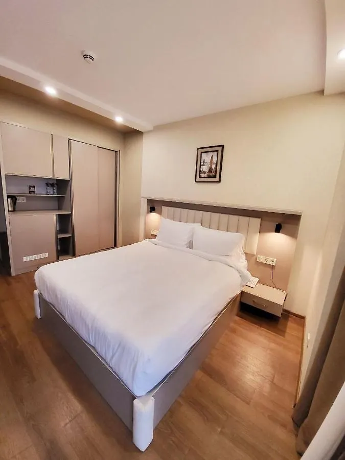 Aliance Palace Sea View Apart 5*, Batumi Georgia